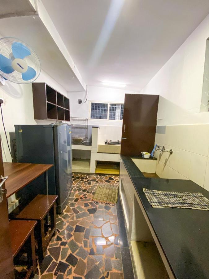 Budget Home Kochi Exterior photo