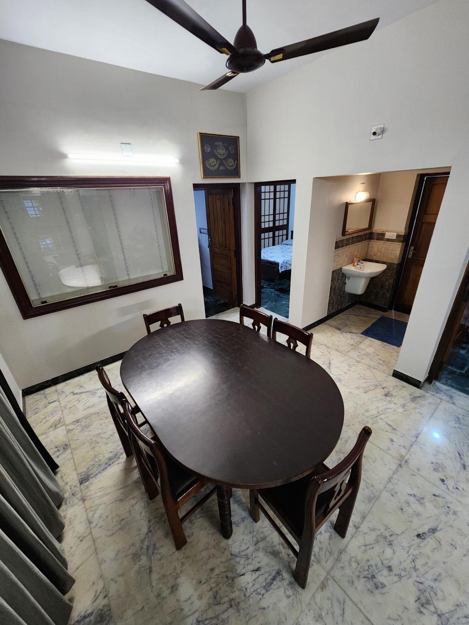 Budget Home Kochi Exterior photo