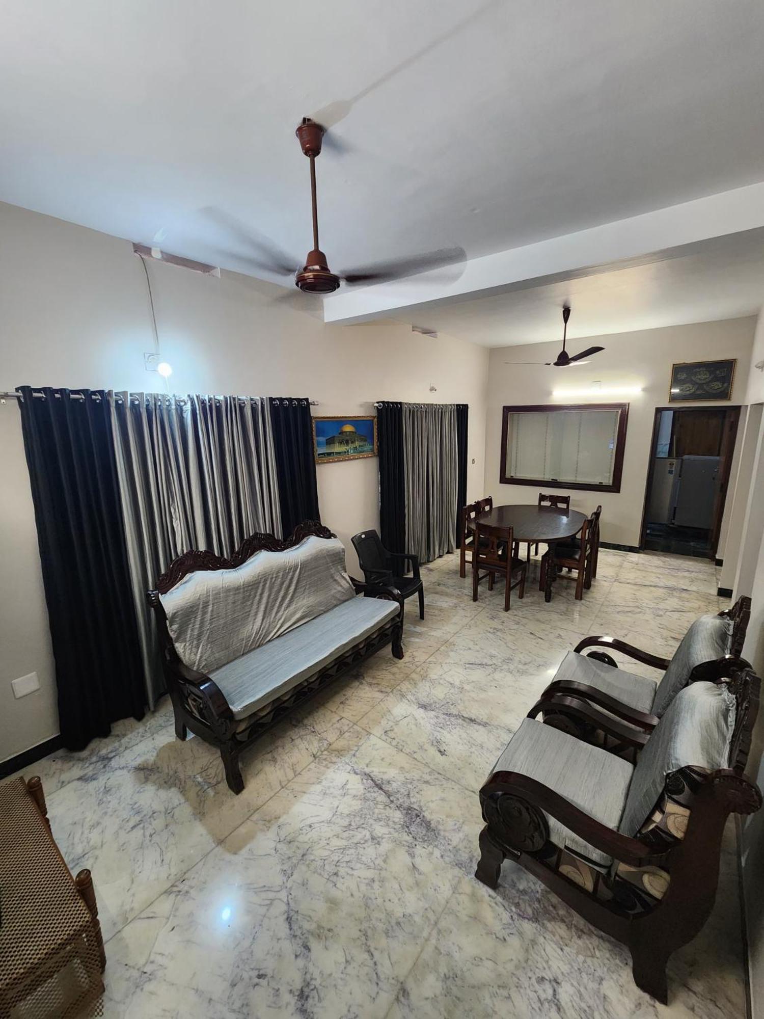 Budget Home Kochi Exterior photo